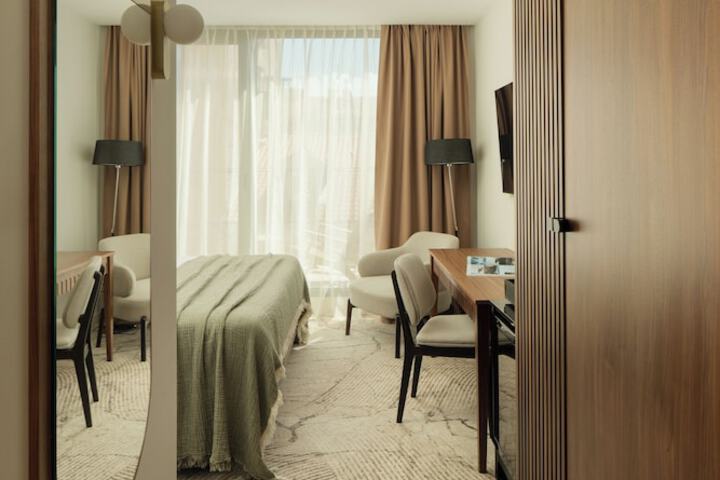 Room 31 of 69