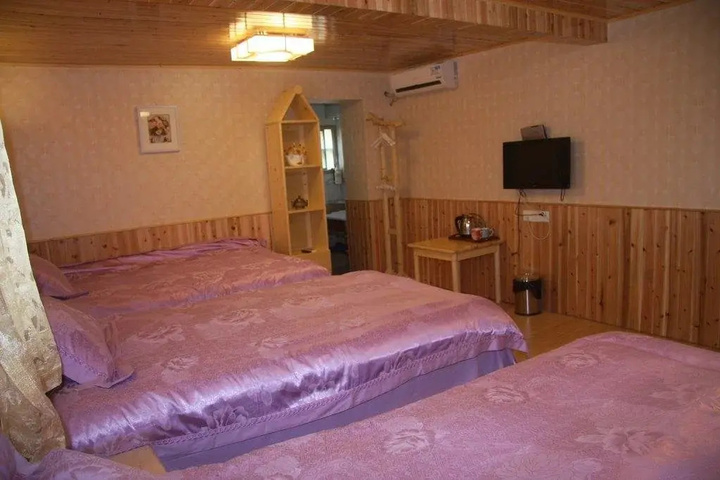 Room 14 of 19