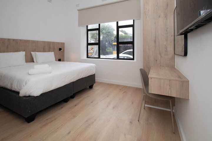 Room 13 of 37