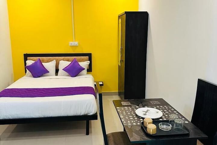 Room 7 of 19