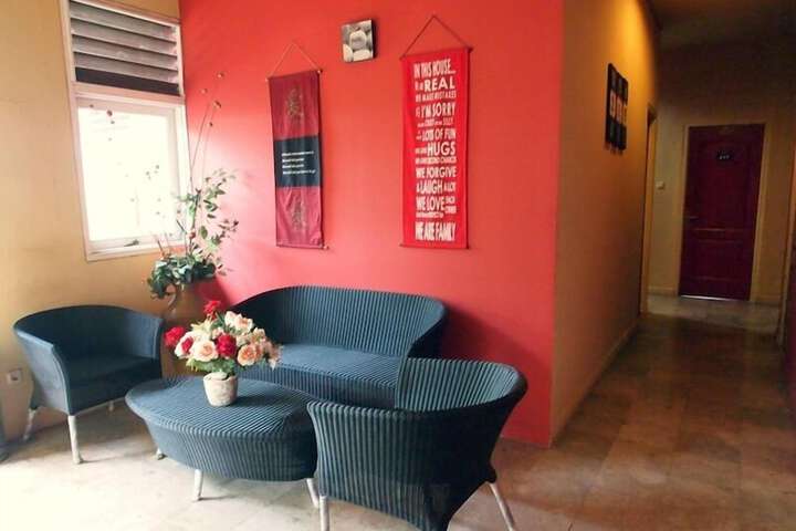 Entrance & Lobby