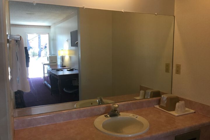 Room 18 of 20