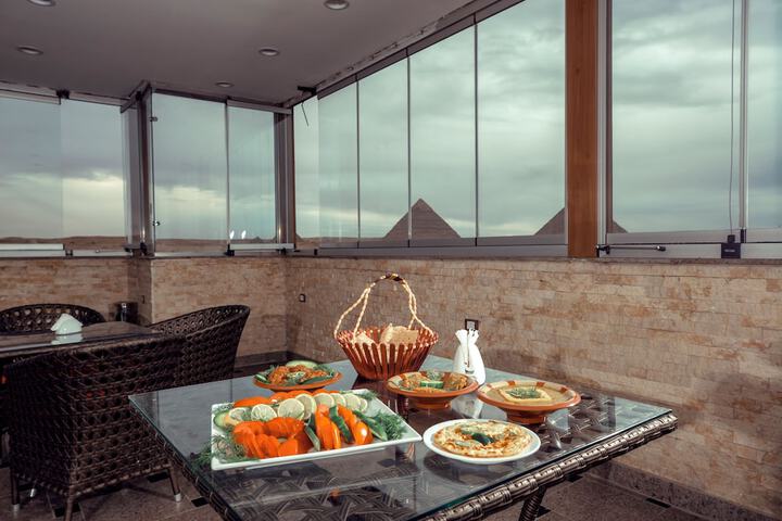Dining 20 of 31