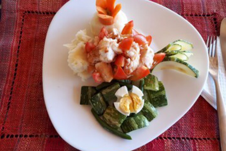 Dining 16 of 65