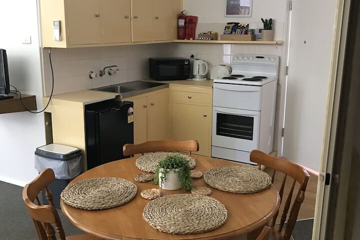 Room 10 of 19