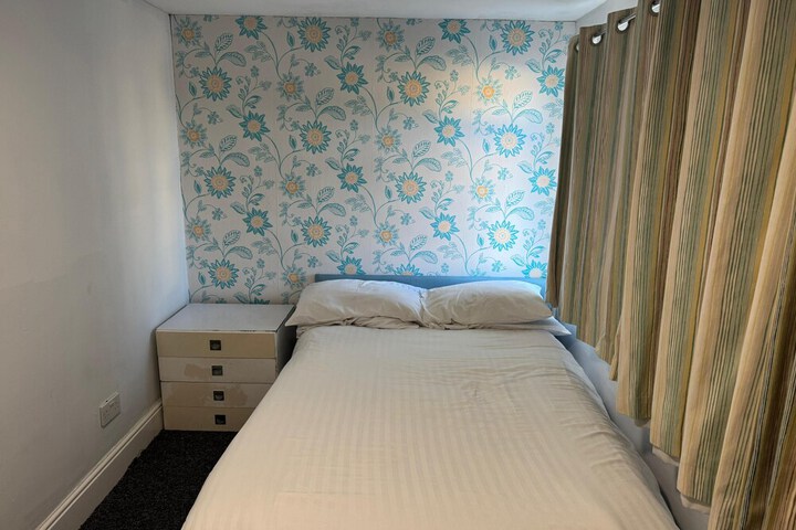 Room 47 of 156