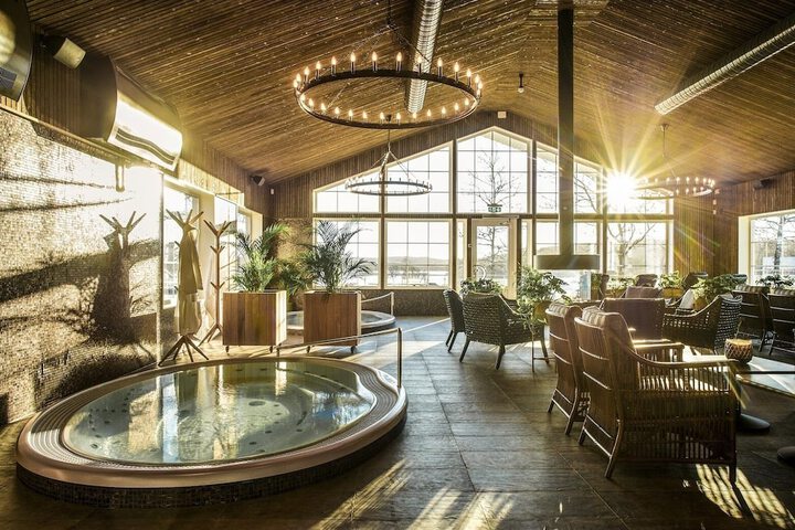 Spa 18 of 32