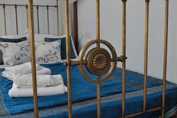 Room 13 of 36