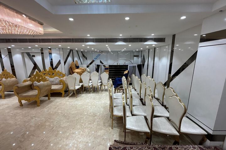 Ballroom/Hall 18 of 25
