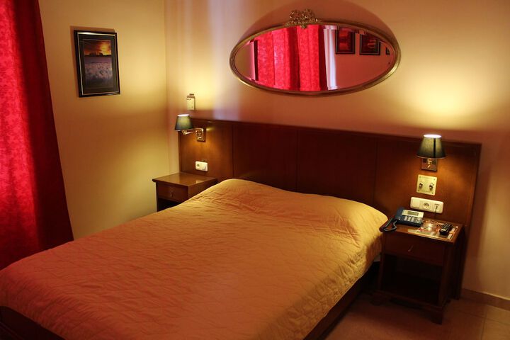 Room 17 of 141