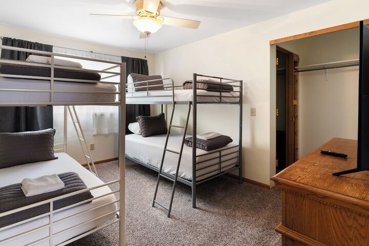 Room 31 of 154