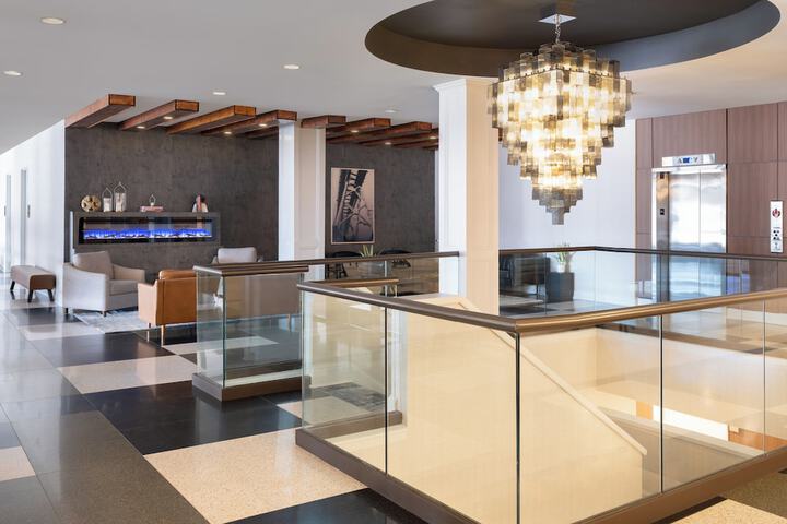 Entrance & Lobby