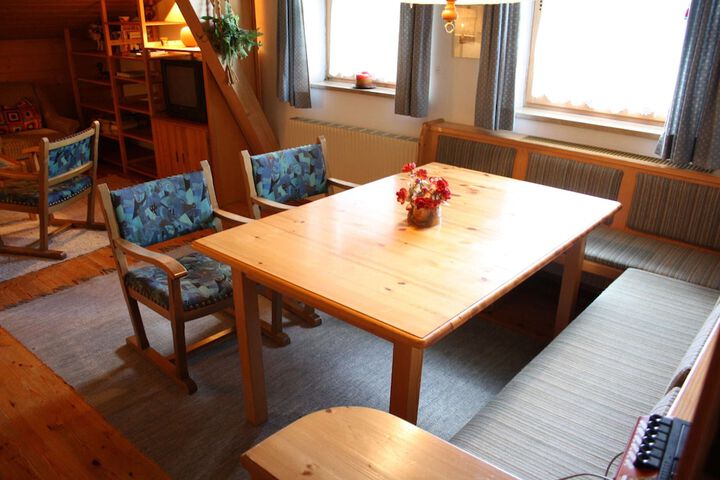 Dining 10 of 40