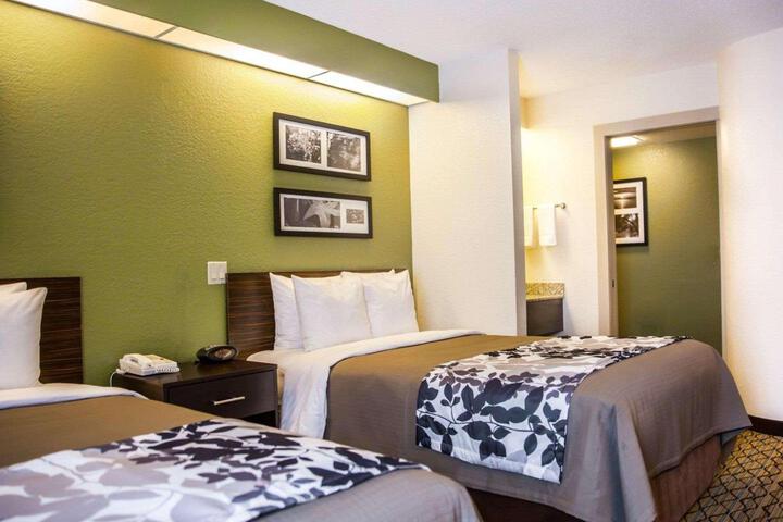 2 Double Beds (6 of 9)