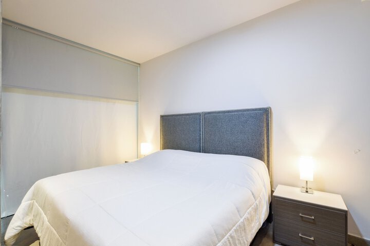 Room 53 of 224