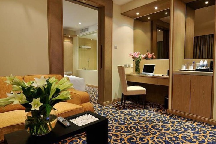 Room 12 of 60