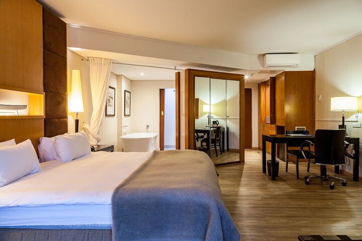 Room 9 of 45