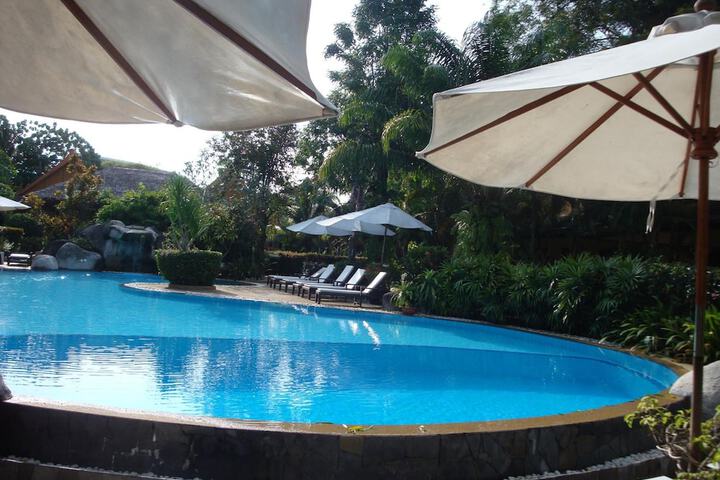 Pool Hotel