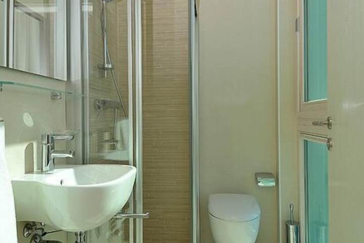 Clean Restrooms