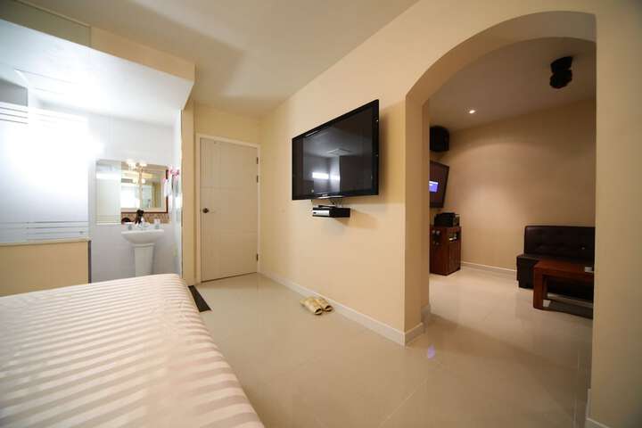 Room 35 of 75