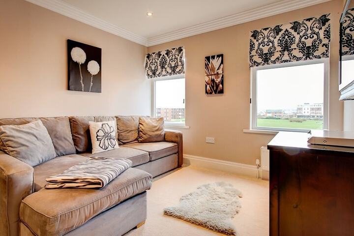 Room 10 of 75