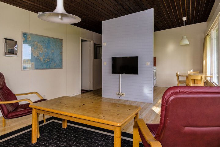 Room 12 of 38