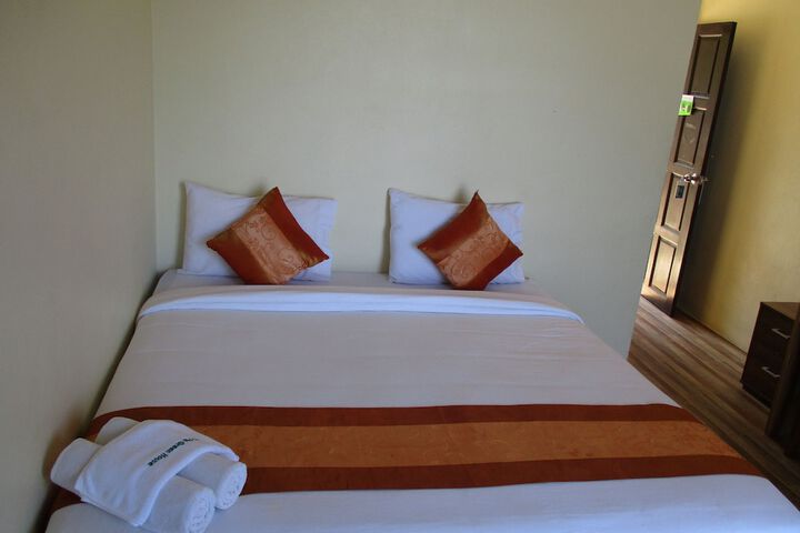 Room 3 of 60