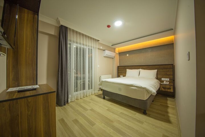Room 10 of 48