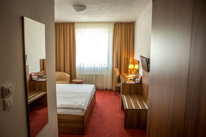 Room 5 of 54