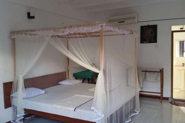 Room 13 of 54