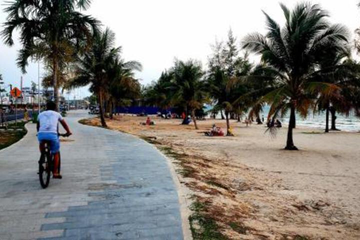 Beach 6 of 25