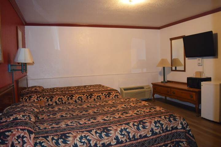 Room 3 of 8