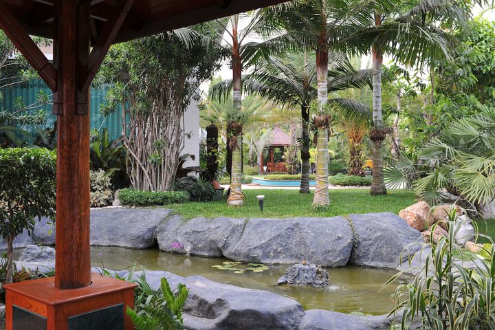 Hotel Exterior 53 of 57
