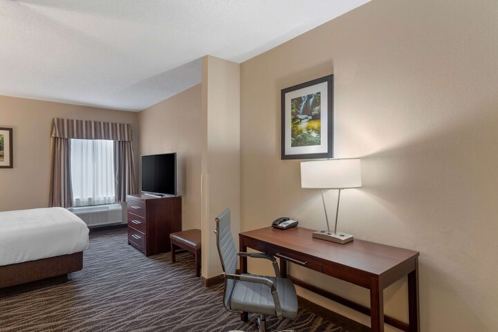 Room 5 of 41