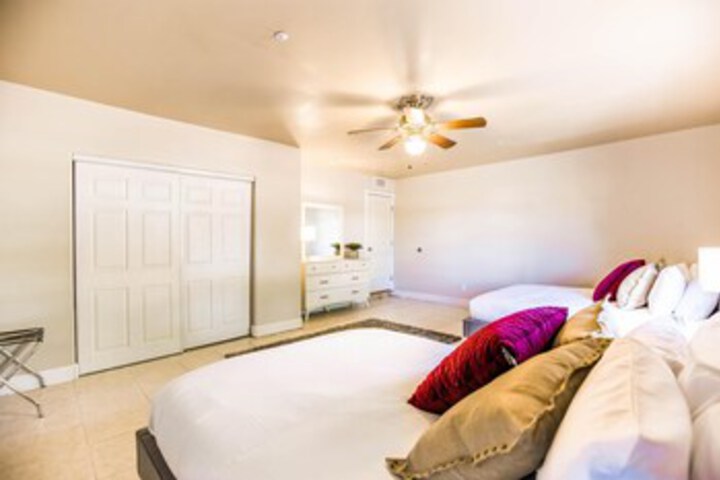 Room 26 of 26