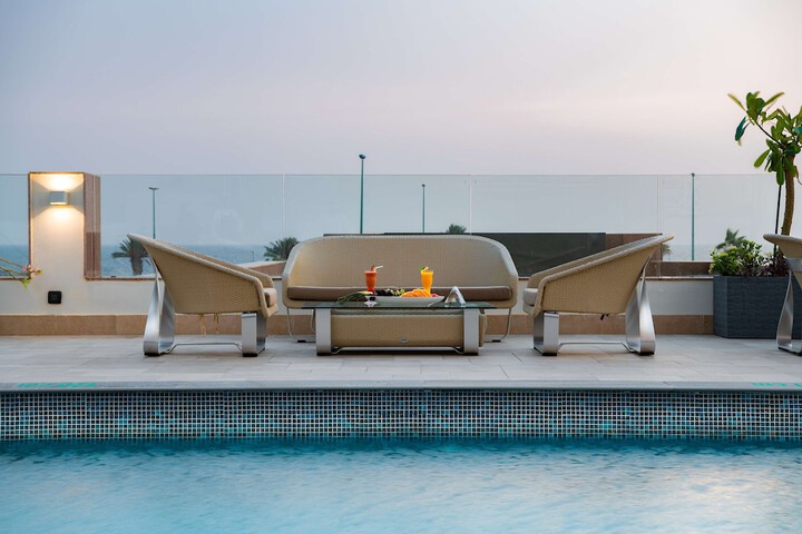 Pools & Facilities