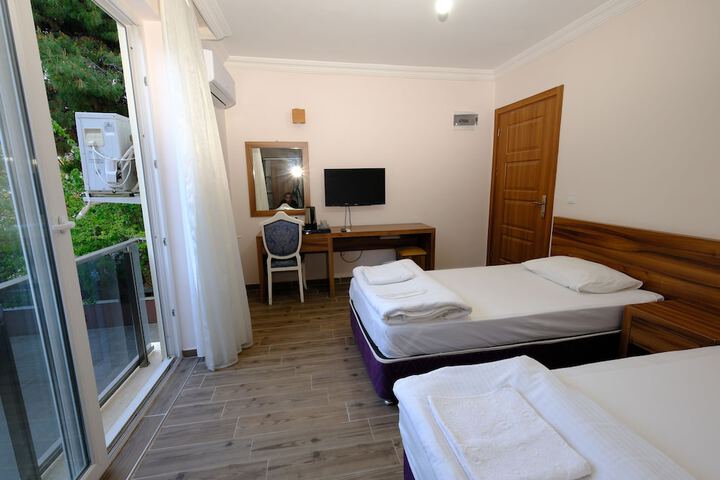 Room 5 of 29