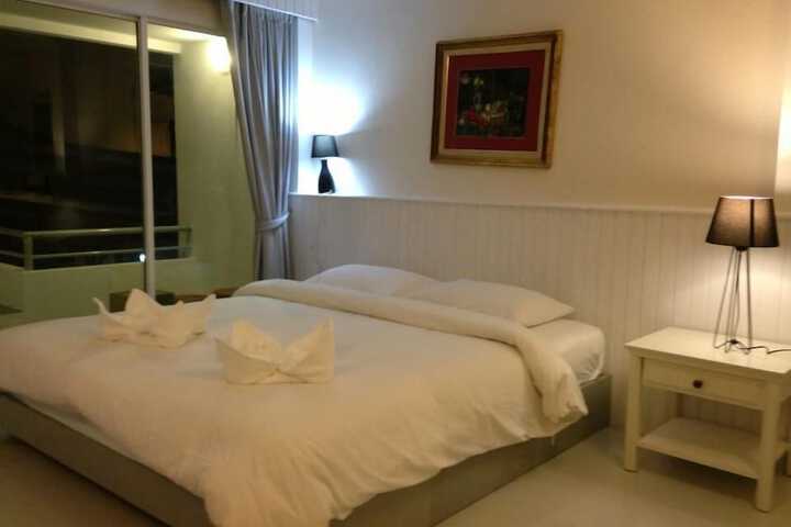 Room 12 of 54