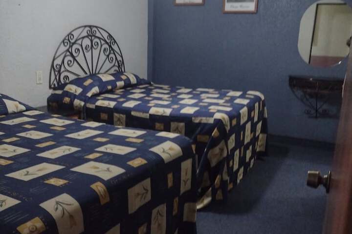 Room 4 of 19