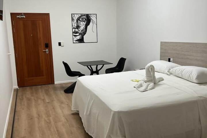 Room 3 of 39