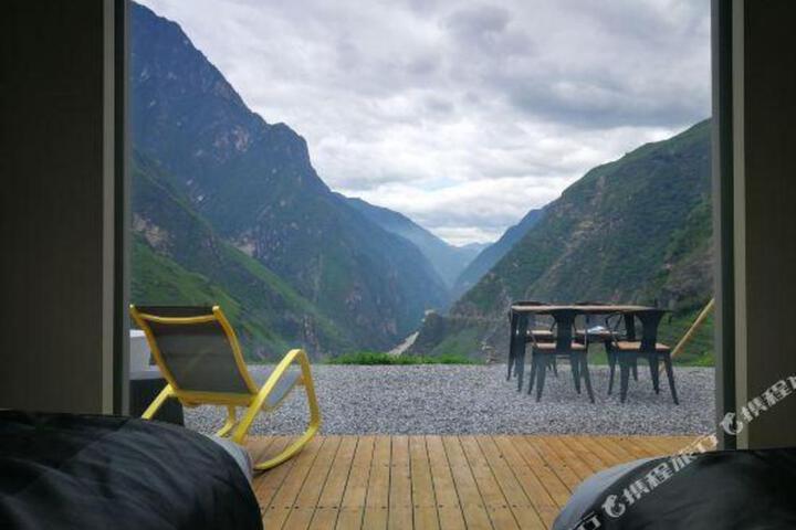 TIGER LEAPING GORGE CAMP SHANGRI-LA