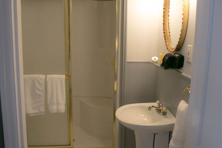 Standard Double Room (24 of 64)