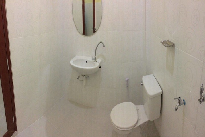 Room 13 of 24