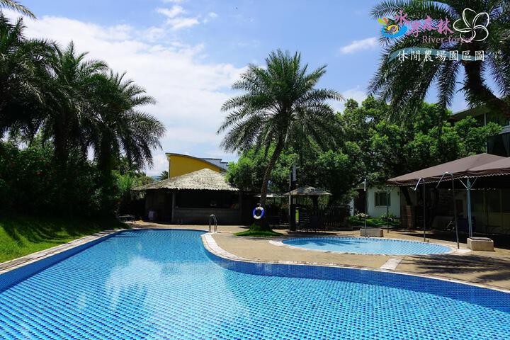 Pool Hotel