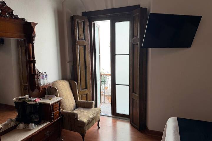 Room 10 of 47