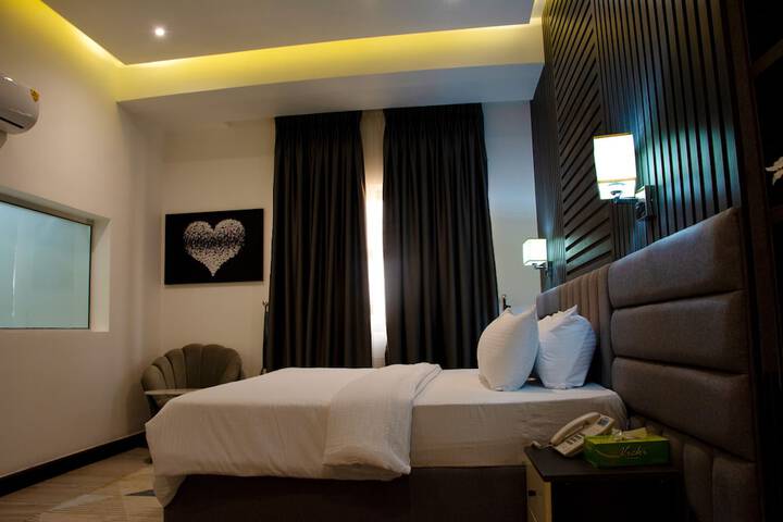 Room 2 of 24