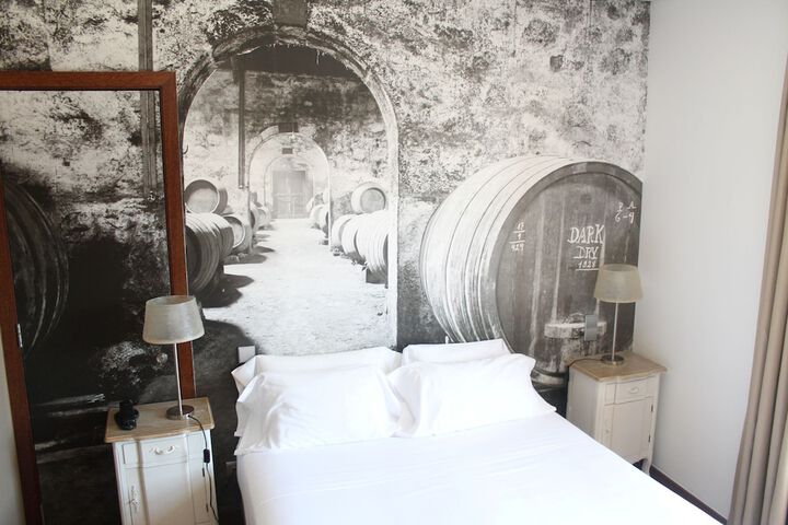 Room 27 of 63