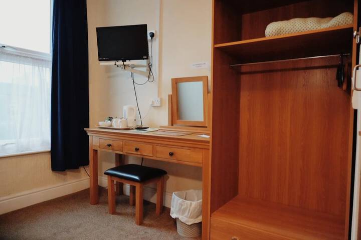 Room 20 of 95