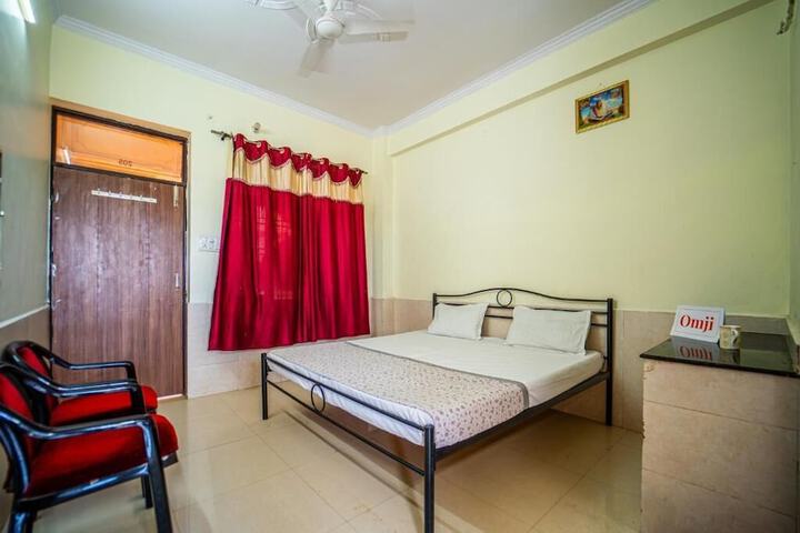 Room 7 of 14