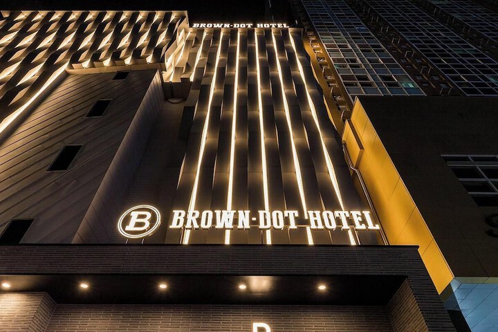 Hotel 66 of 72